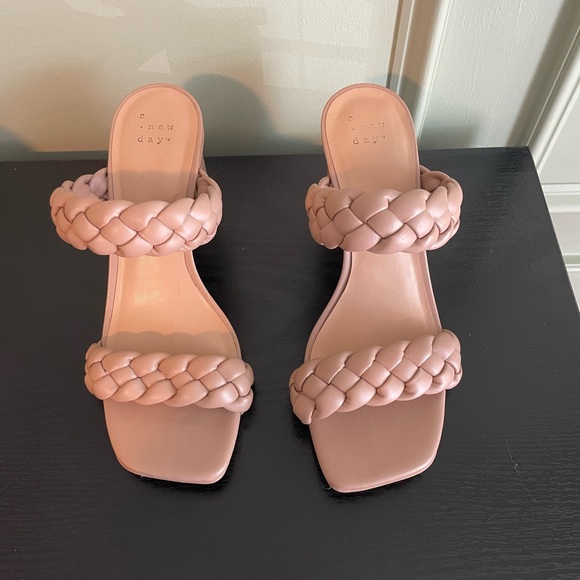 A New Day • Women's Nude Braided Sandals Size 7 - Picture 1 of 5